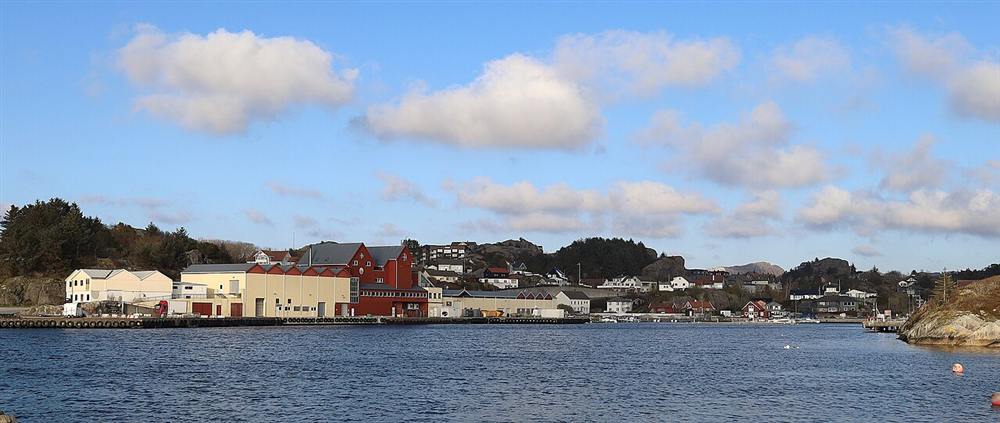 Norsk Dyremat, utbygging på Sirevåg